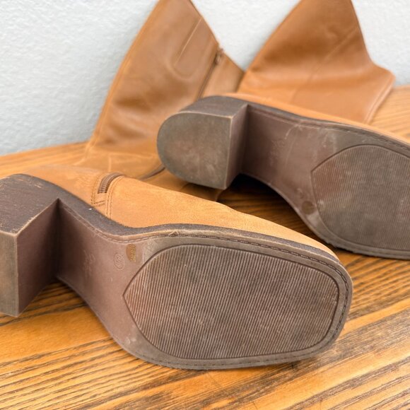 Crown Vintage Women's Tan Boots - Picture 9 of 9